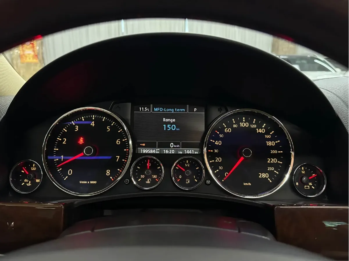 2010 Volkswagen Touareg 3.6L 280HP V6 6AT,autocango,china used car exporter,china ev exporter,chinese used car exporter,chinese used ev exporter