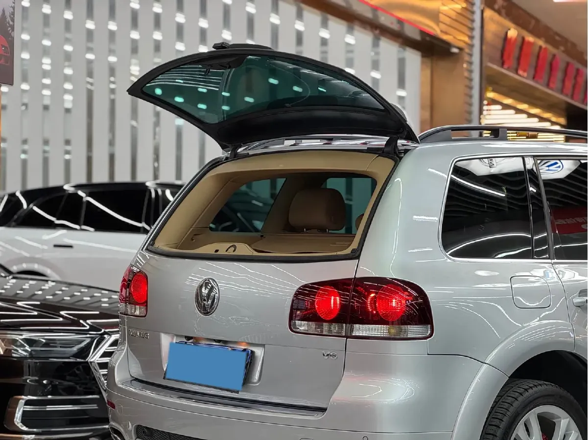 2010 Volkswagen Touareg 3.6L 280HP V6 6AT,autocango,china used car exporter,china ev exporter,chinese used car exporter,chinese used ev exporter