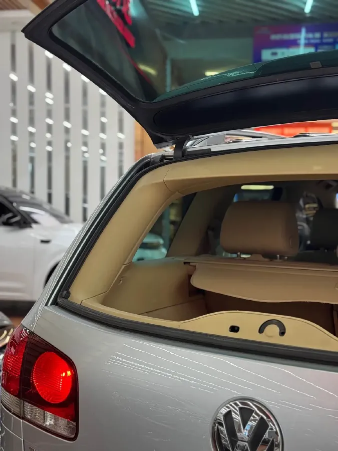 2010 Volkswagen Touareg 3.6L 280HP V6 6AT,autocango,china used car exporter,china ev exporter,chinese used car exporter,chinese used ev exporter