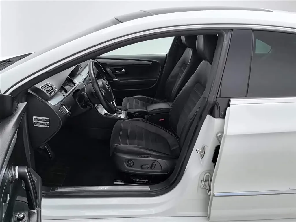 2013 Volkswagen CC 1.8T 160HP L4 7DCT,autocango,china used car exporter,china ev exporter,chinese used car exporter,chinese used ev exporter