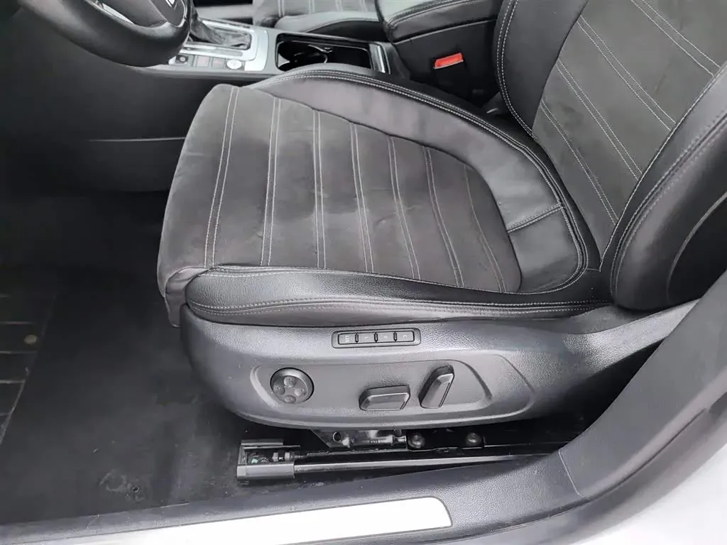 2013 Volkswagen CC 1.8T 160HP L4 7DCT,autocango,china used car exporter,china ev exporter,chinese used car exporter,chinese used ev exporter