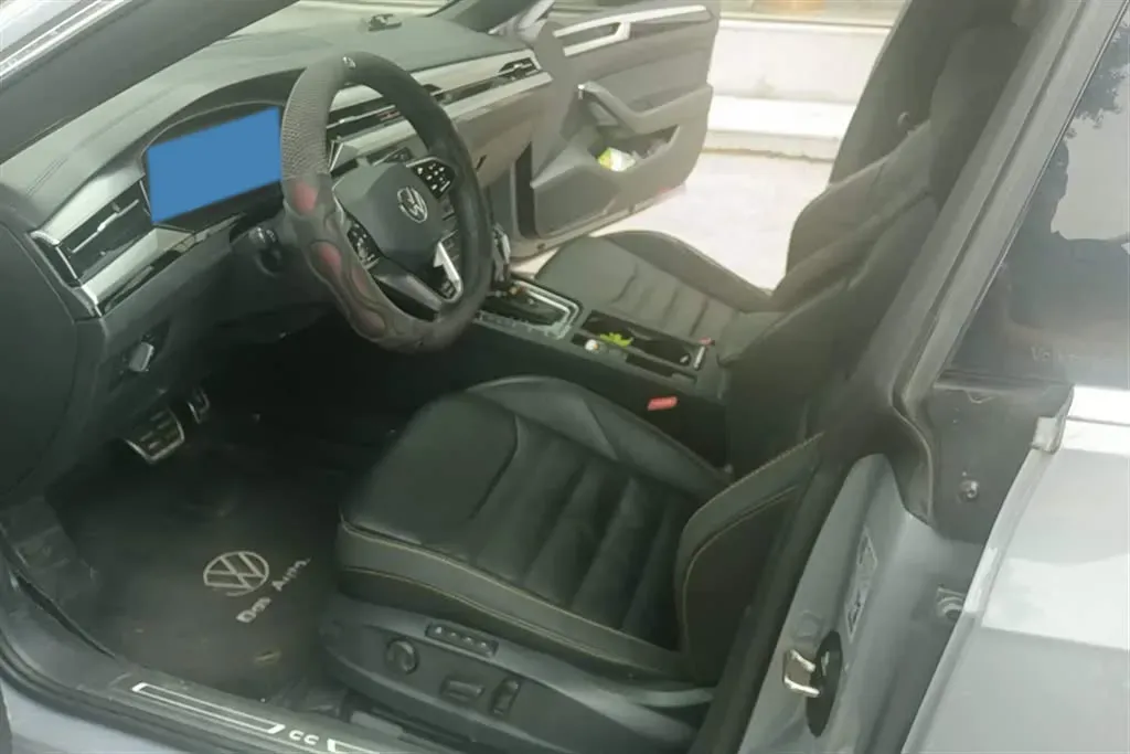 2021 Volkswagen CC 2.0T 220HP L4 7DCT,autocango,china used car exporter,china ev exporter,chinese used car exporter,chinese used ev exporter