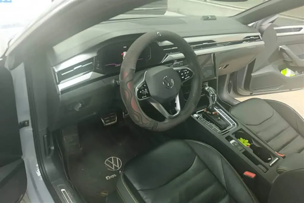 2021 Volkswagen CC 2.0T 220HP L4 7DCT,autocango,china used car exporter,china ev exporter,chinese used car exporter,chinese used ev exporter