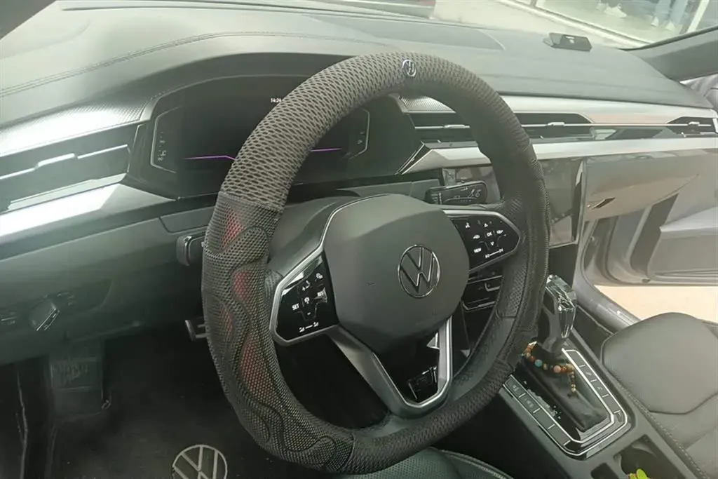 2021 Volkswagen CC 2.0T 220HP L4 7DCT,autocango,china used car exporter,china ev exporter,chinese used car exporter,chinese used ev exporter