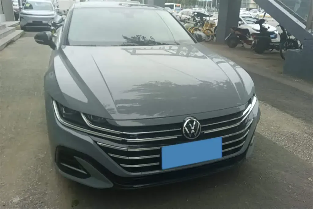 2021 Volkswagen CC 2.0T 220HP L4 7DCT,autocango,china used car exporter,china ev exporter,chinese used car exporter,chinese used ev exporter