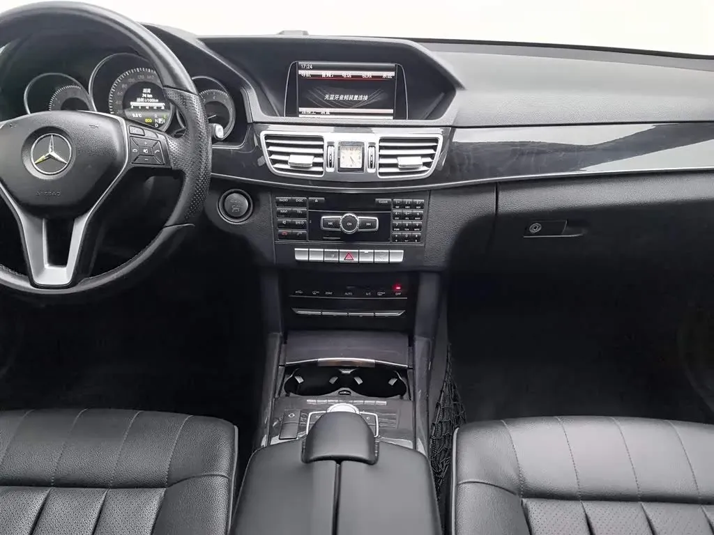 2015 Mercedes-Benz E Class 2.0T 211HP L4 7AT,autocango,china used car exporter,china ev exporter,chinese used car exporter,chinese used ev exporter