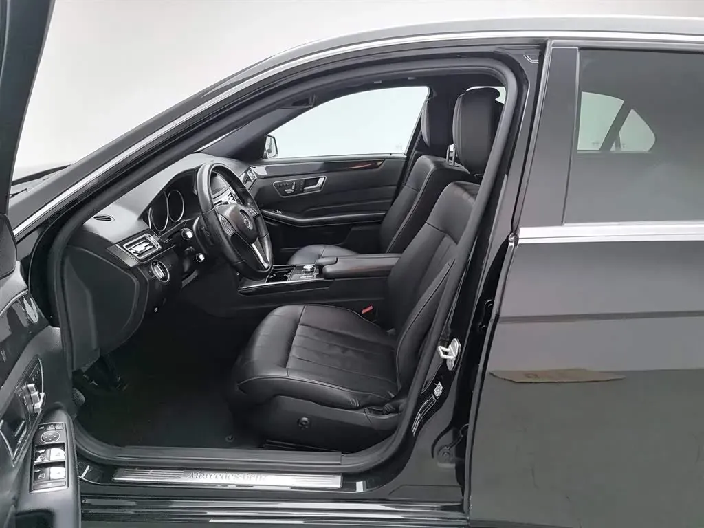 2015 Mercedes-Benz E Class 2.0T 211HP L4 7AT,autocango,china used car exporter,china ev exporter,chinese used car exporter,chinese used ev exporter