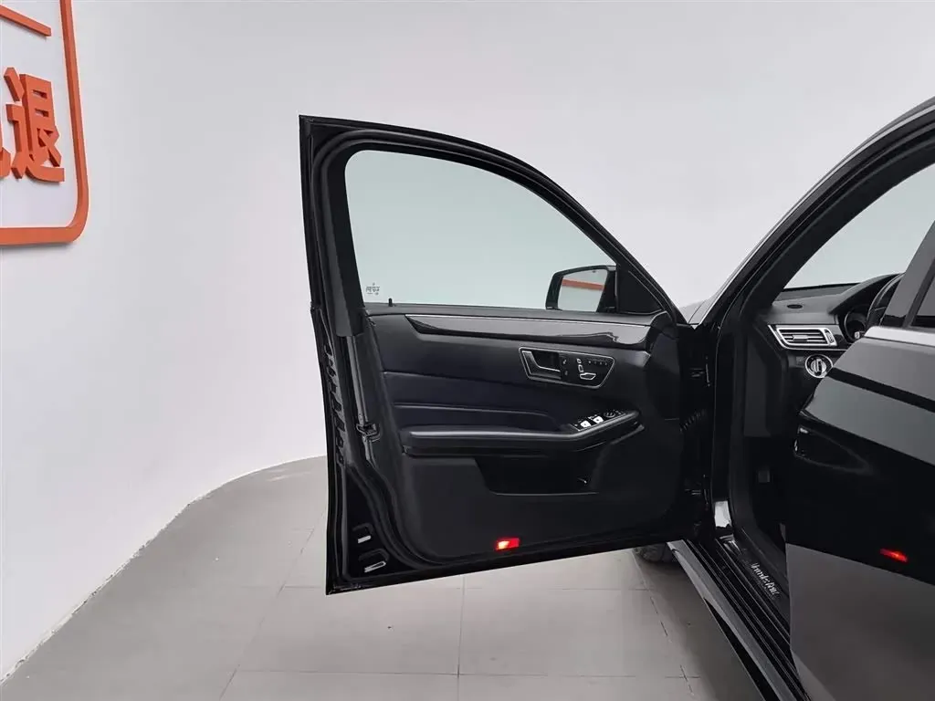 2015 Mercedes-Benz E Class 2.0T 211HP L4 7AT,autocango,china used car exporter,china ev exporter,chinese used car exporter,chinese used ev exporter