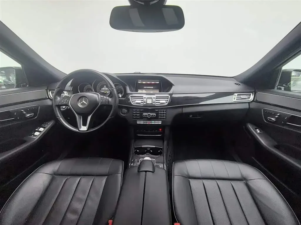 2015 Mercedes-Benz E Class 2.0T 211HP L4 7AT,autocango,china used car exporter,china ev exporter,chinese used car exporter,chinese used ev exporter