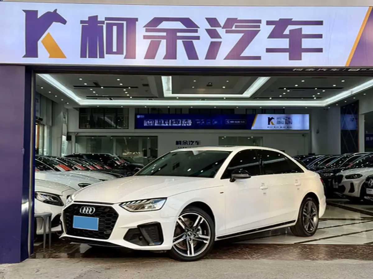 2022 Audi A4L 2.0T 190HP L4 7DCT