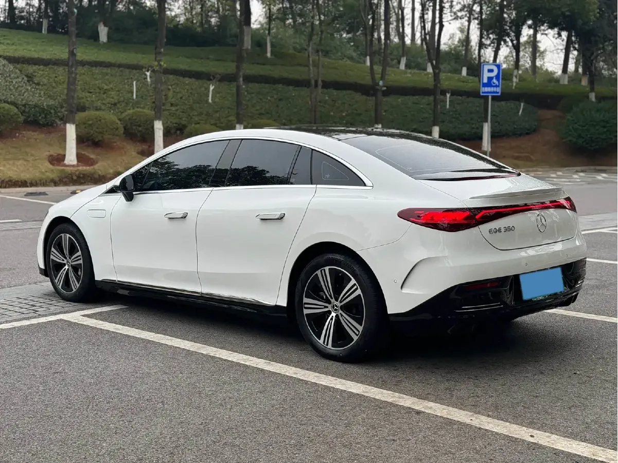 2022 Mercedes-Benz EQE Class BEV 96.1KWH,autocango,china used car exporter,china ev exporter,chinese used car exporter,chinese used ev exporter
