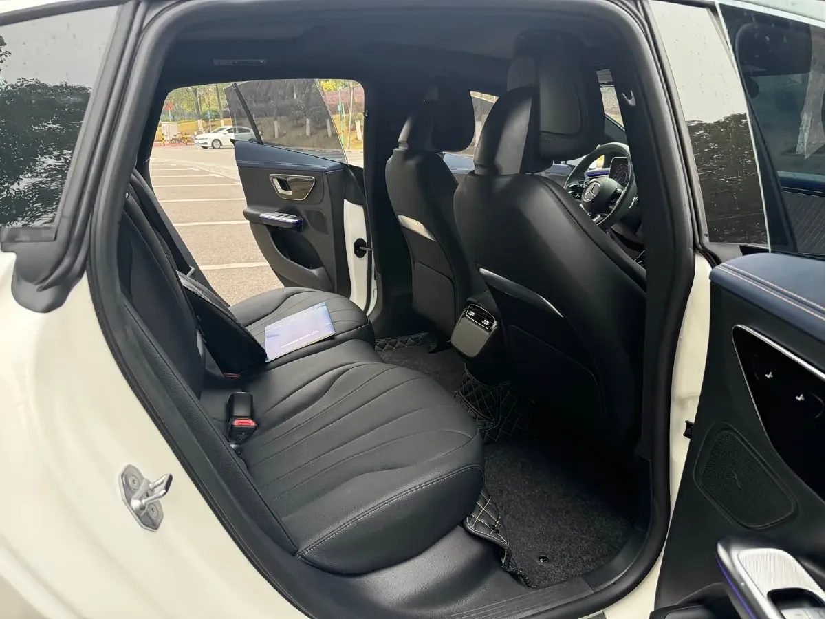 2022 Mercedes-Benz EQE Class BEV 96.1KWH,autocango,china used car exporter,china ev exporter,chinese used car exporter,chinese used ev exporter