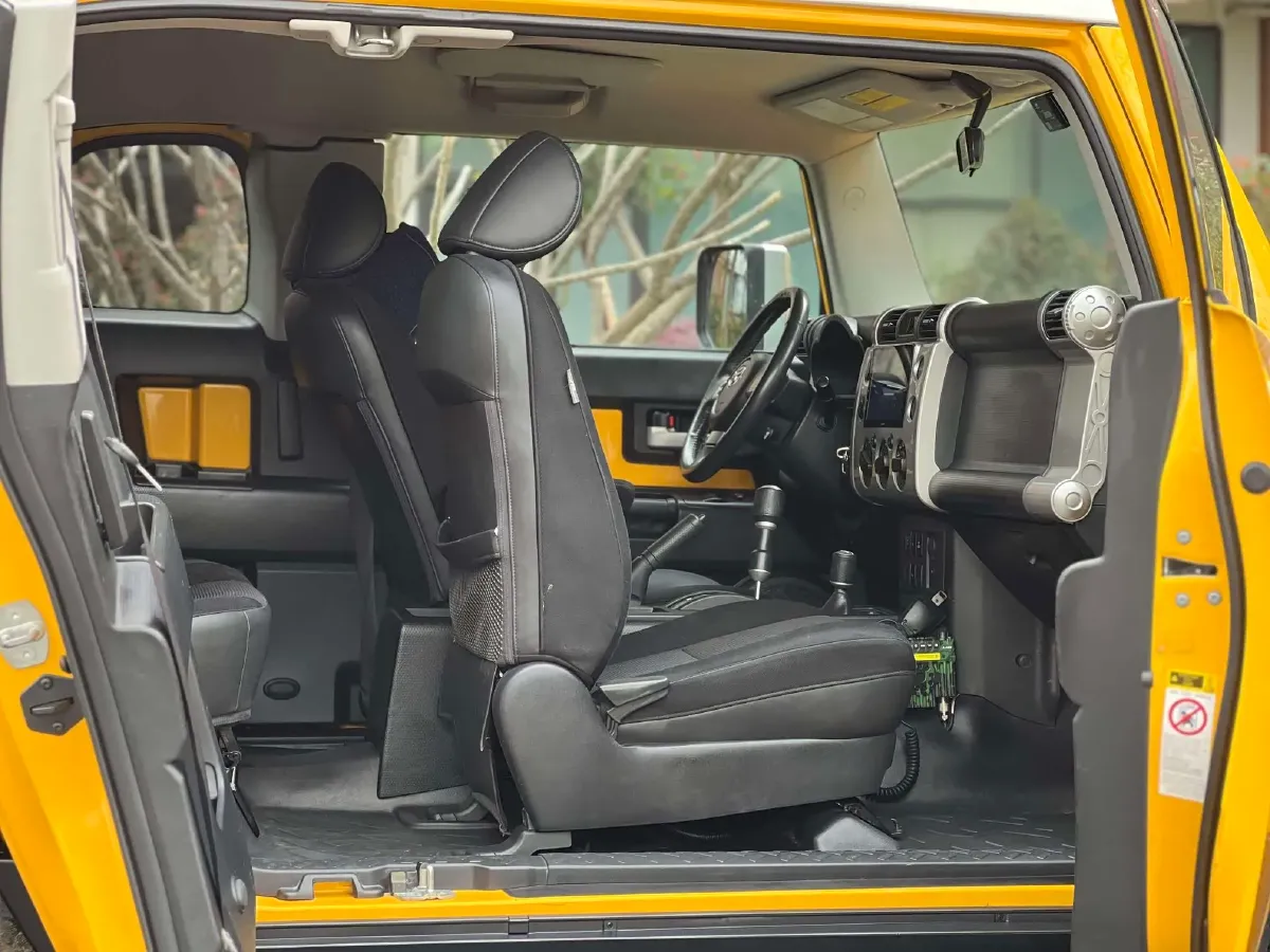 2007 Toyota FJ Cruiser 4.0L 244HP V6 5AT,autocango,china used car exporter,china ev exporter,chinese used car exporter,chinese used ev exporter