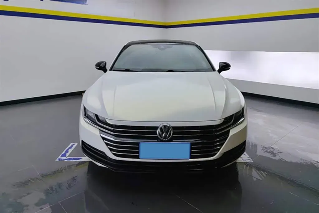2020 Volkswagen CC 2.0T 186HP L4 7DCT,autocango,china used car exporter,china ev exporter,chinese used car exporter,chinese used ev exporter