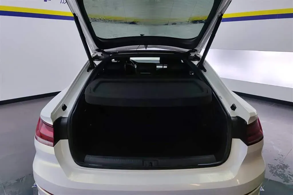 2020 Volkswagen CC 2.0T 186HP L4 7DCT,autocango,china used car exporter,china ev exporter,chinese used car exporter,chinese used ev exporter