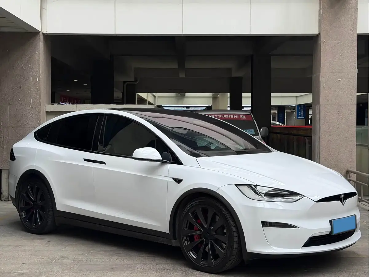 2023 Tesla Model X BEV 100KWH