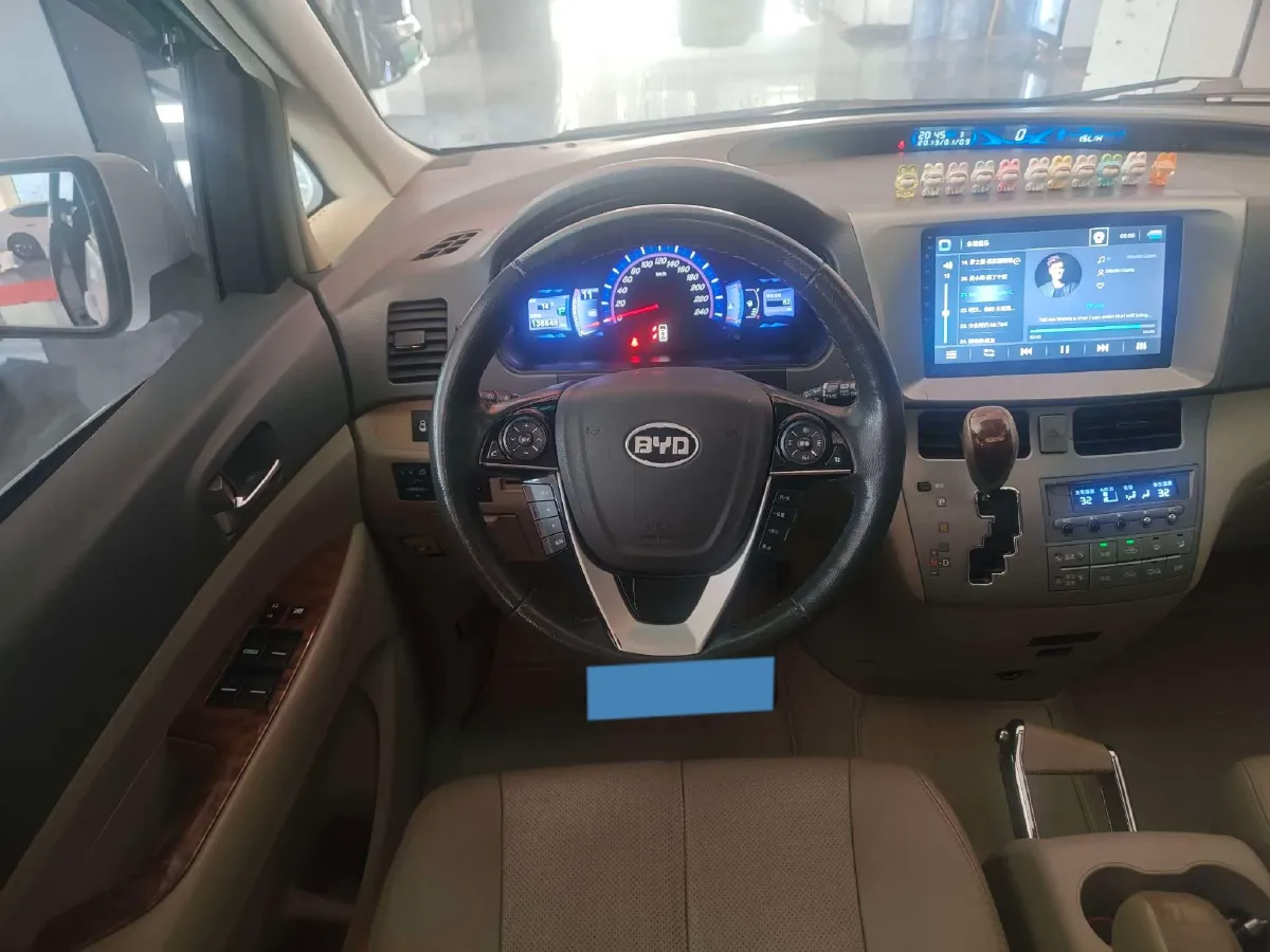 2015 BYD M6 2.4L 167HP L4 6DCT,autocango,china used car exporter,china ev exporter,chinese used car exporter,chinese used ev exporter