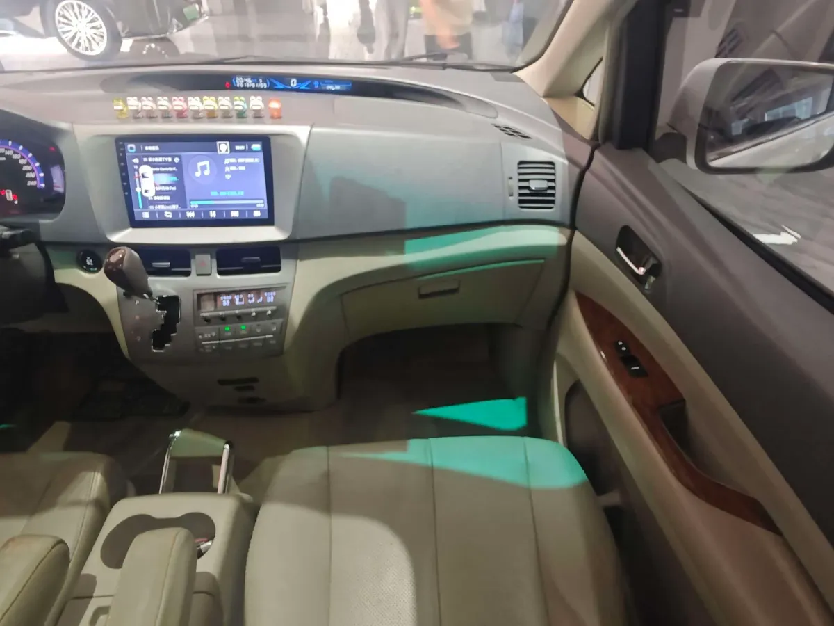 2015 BYD M6 2.4L 167HP L4 6DCT,autocango,china used car exporter,china ev exporter,chinese used car exporter,chinese used ev exporter