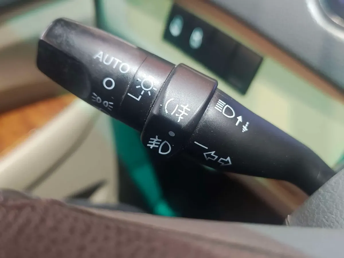 2015 BYD M6 2.4L 167HP L4 6DCT,autocango,china used car exporter,china ev exporter,chinese used car exporter,chinese used ev exporter