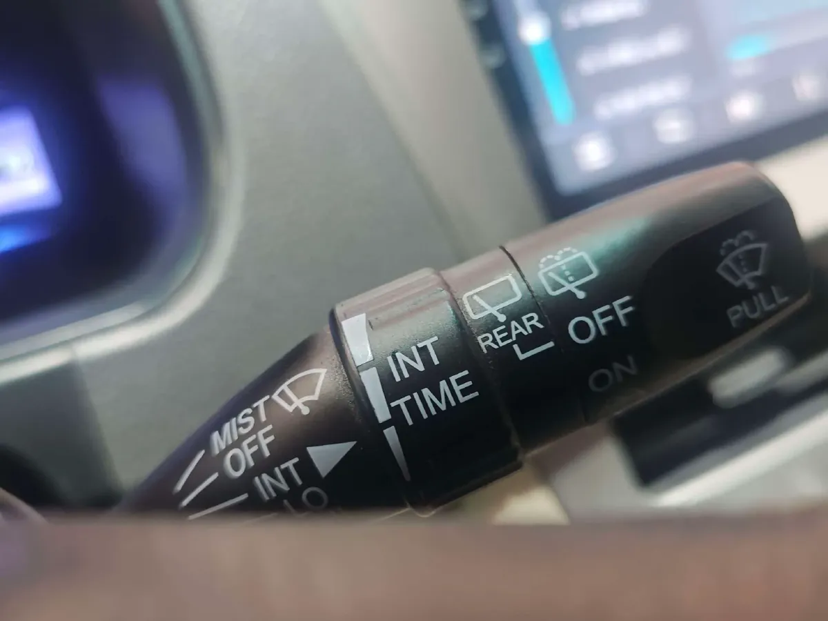 2015 BYD M6 2.4L 167HP L4 6DCT,autocango,china used car exporter,china ev exporter,chinese used car exporter,chinese used ev exporter