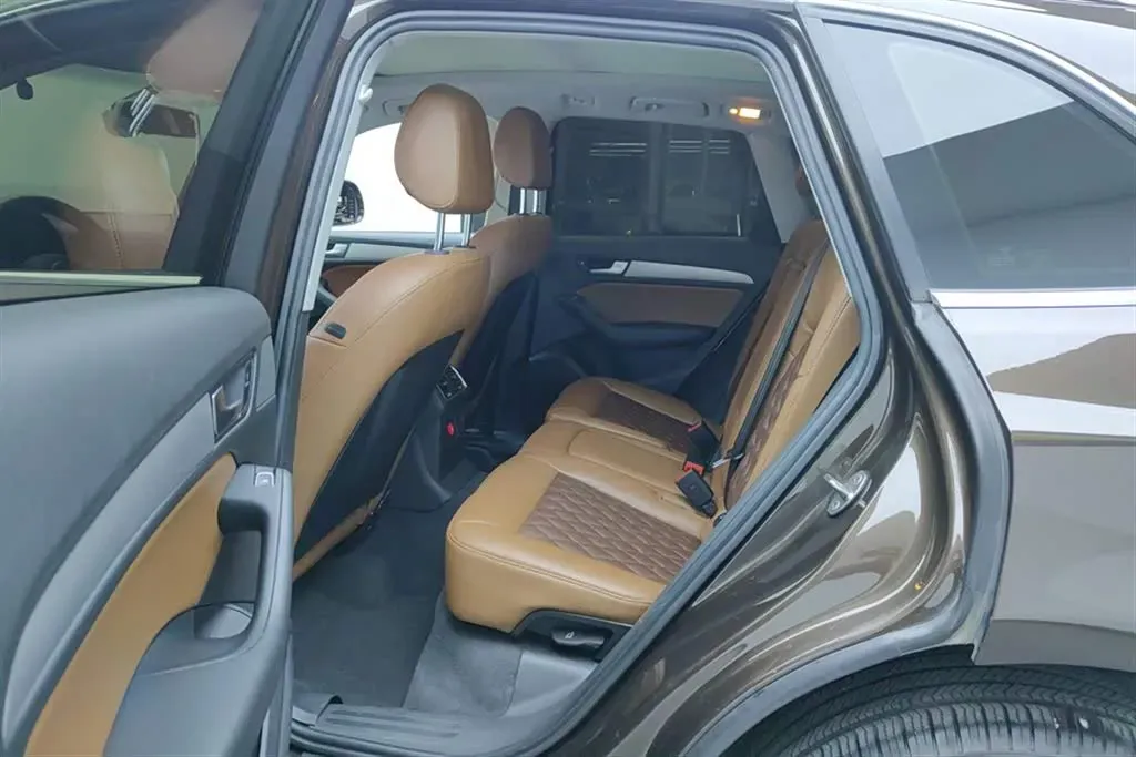 2016 Audi Q5 2.0T 224HP L4 8AT,autocango,china used car exporter,china ev exporter,chinese used car exporter,chinese used ev exporter