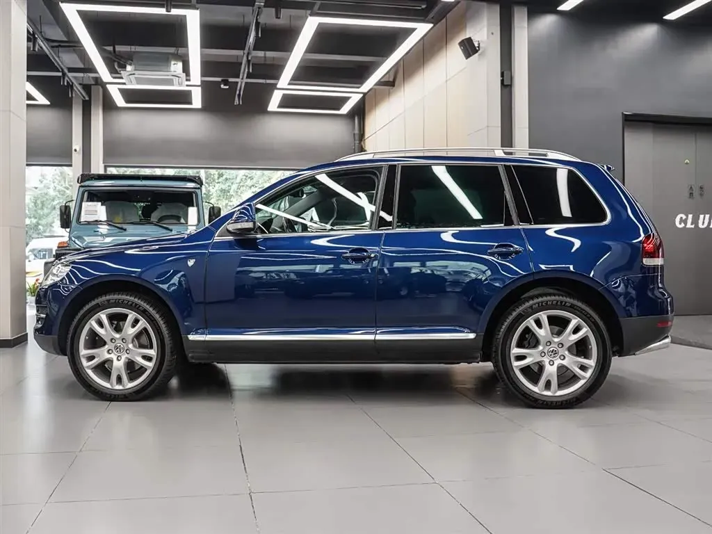 2008 Volkswagen Touareg 6.0L 450HP W12 6AT,autocango,china used car exporter,china ev exporter,chinese used car exporter,chinese used ev exporter