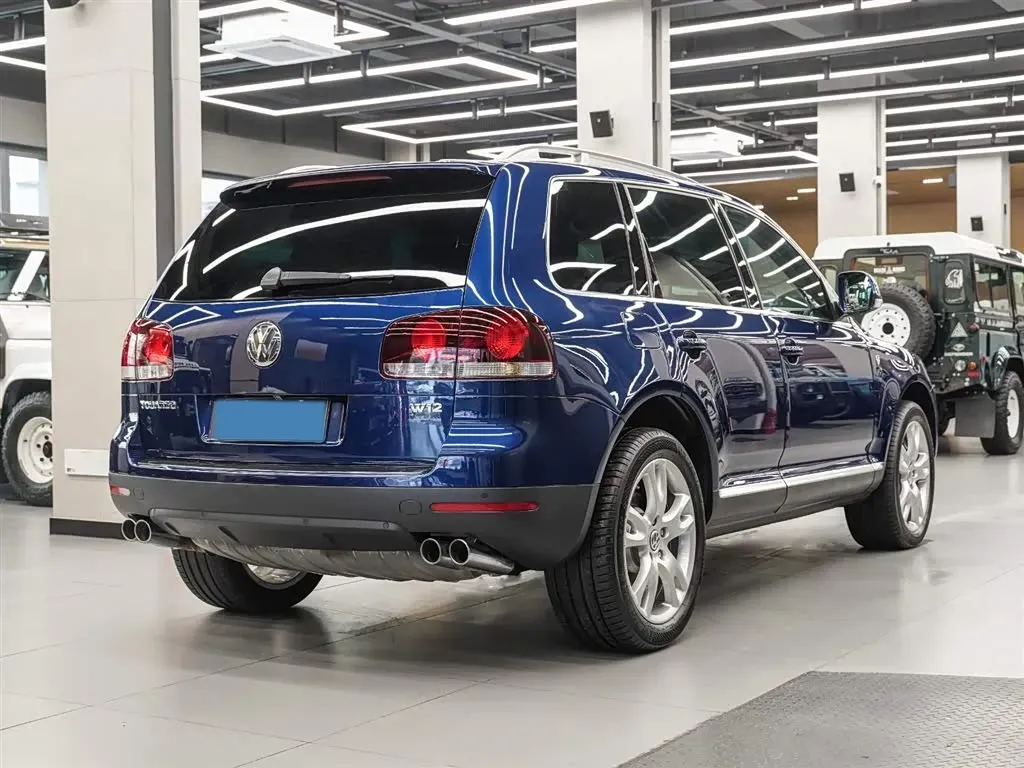 2008 Volkswagen Touareg 6.0L 450HP W12 6AT,autocango,china used car exporter,china ev exporter,chinese used car exporter,chinese used ev exporter