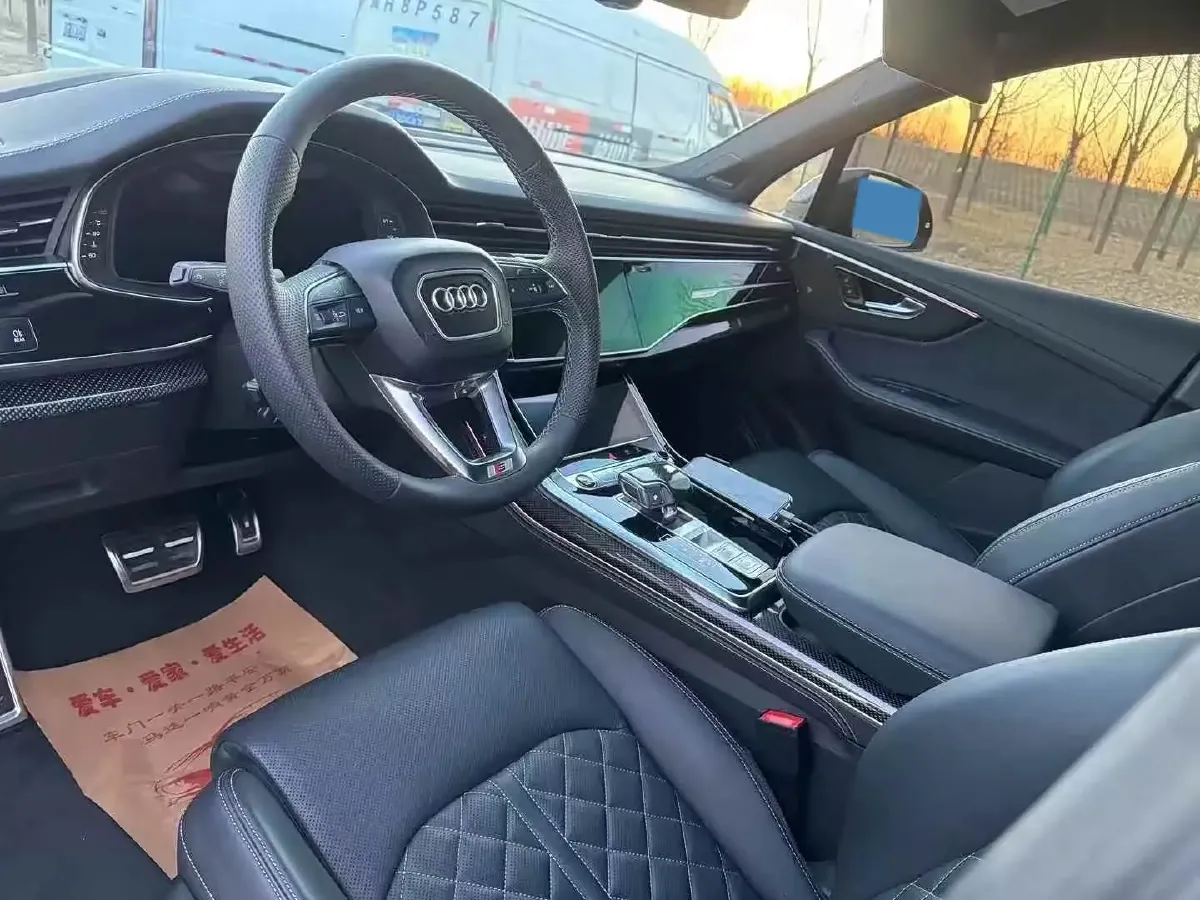 2024 Audi SQ7 4.0T 507HP V8 8AT,autocango,china used car exporter,china ev exporter,chinese used car exporter,chinese used ev exporter