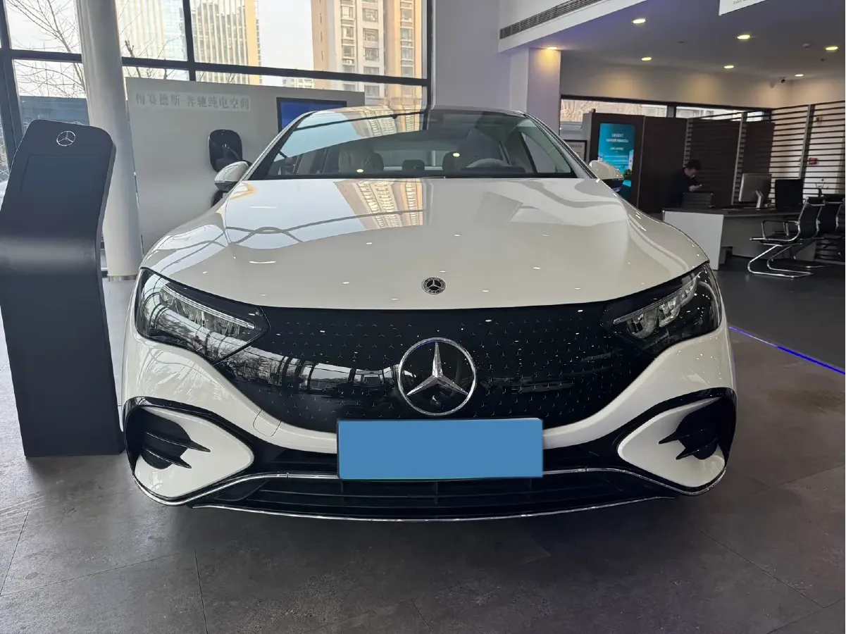 2025 Mercedes-Benz EQE Class BEV 96.1KWH,autocango,china used car exporter,china ev exporter,chinese used car exporter,chinese used ev exporter
