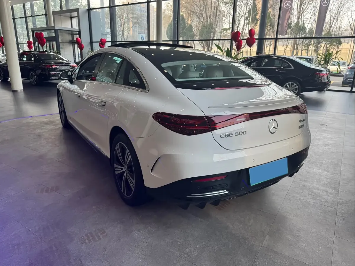 2025 Mercedes-Benz EQE Class BEV 96.1KWH,autocango,china used car exporter,china ev exporter,chinese used car exporter,chinese used ev exporter