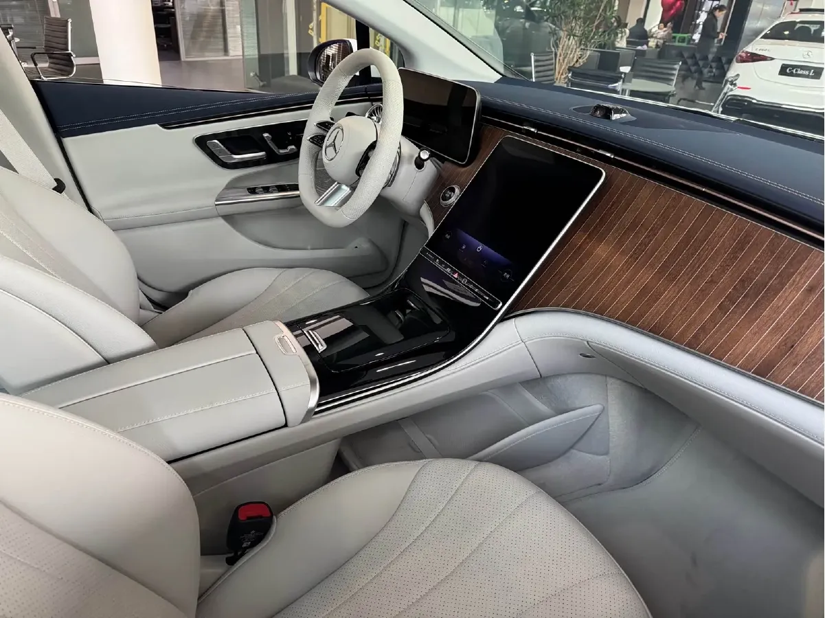 2025 Mercedes-Benz EQE Class BEV 96.1KWH,autocango,china used car exporter,china ev exporter,chinese used car exporter,chinese used ev exporter