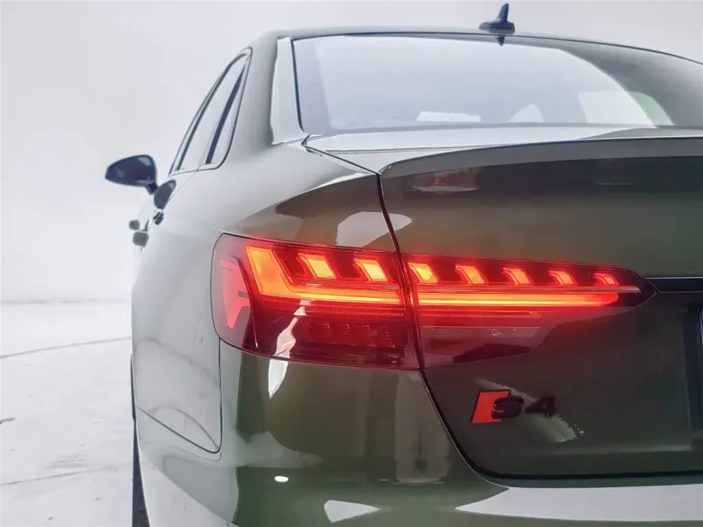 2023 Audi S4 3.0T 354HP V6 8AT,autocango,china used car exporter,china ev exporter,chinese used car exporter,chinese used ev exporter