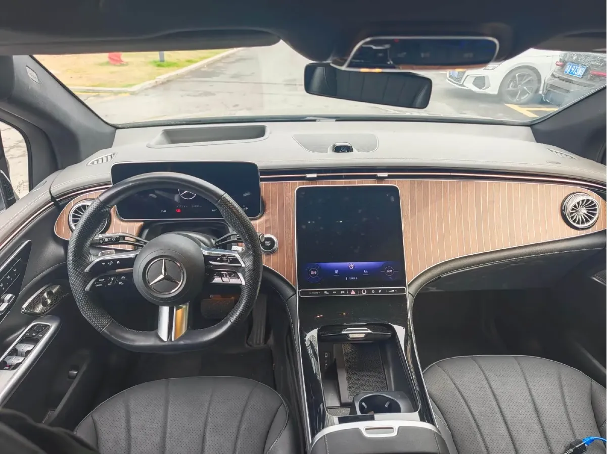 2023 Mercedes-Benz EQE SUV BEV 96.1KWH,autocango,china used car exporter,china ev exporter,chinese used car exporter,chinese used ev exporter