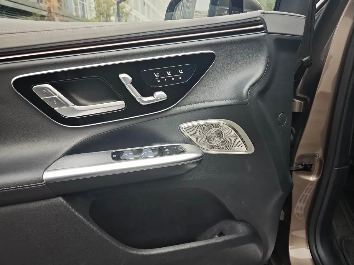 2023 Mercedes-Benz EQE SUV BEV 96.1KWH,autocango,china used car exporter,china ev exporter,chinese used car exporter,chinese used ev exporter