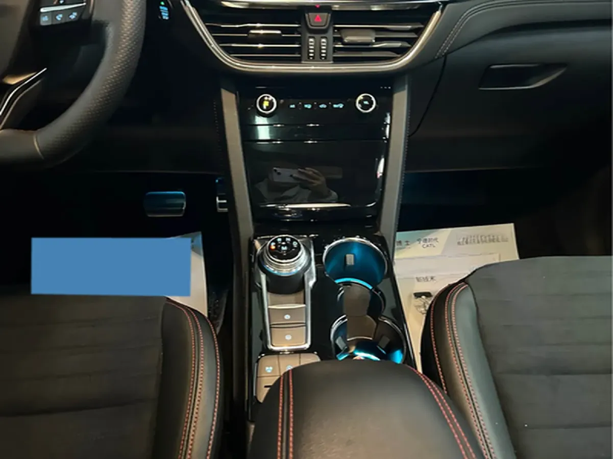 2024 Ford Escape 2.0T 248HP L4 8AT,autocango,china used car exporter,china ev exporter,chinese used car exporter,chinese used ev exporter