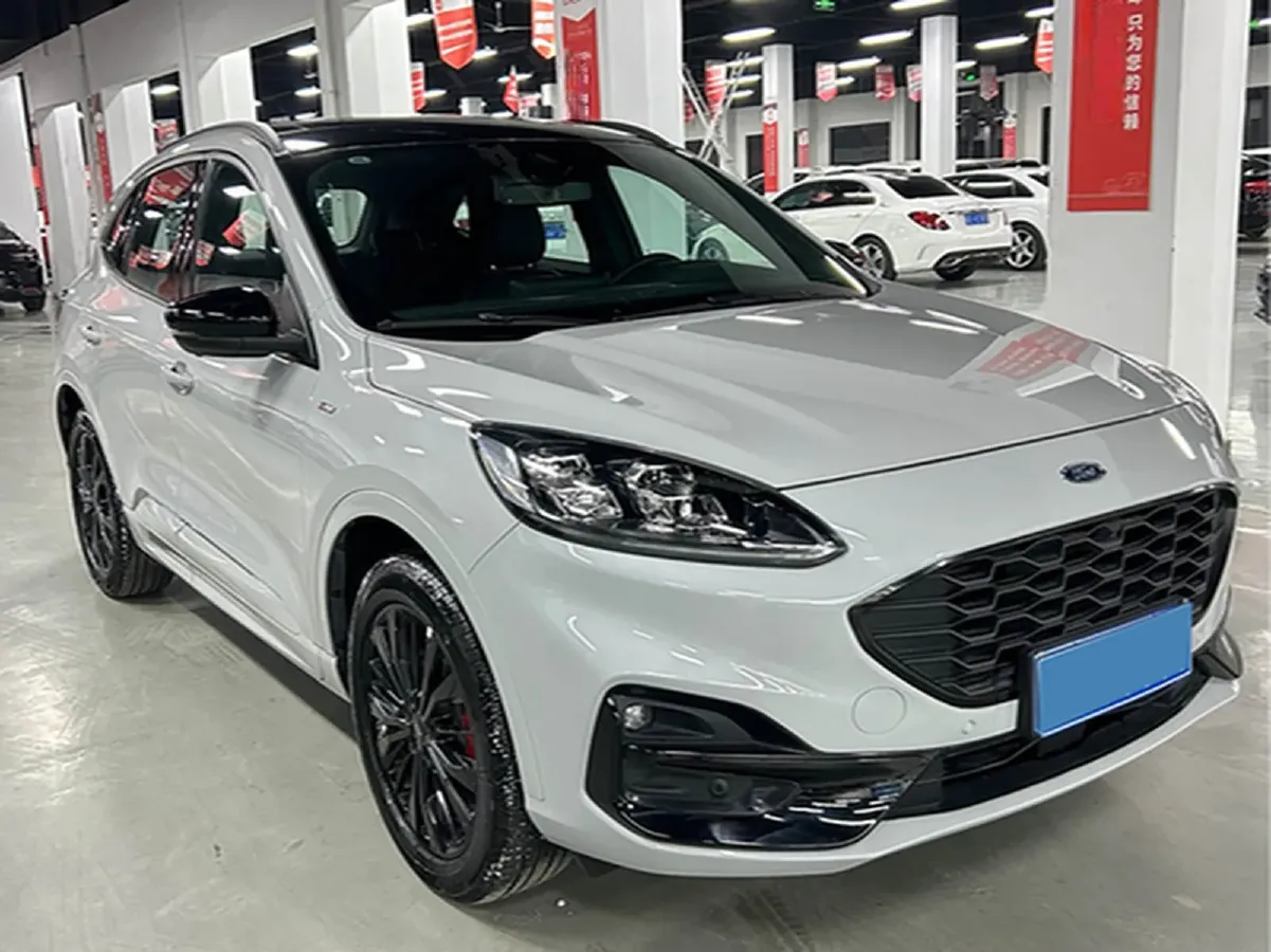 2024 Ford Escape 2.0T 248HP L4 8AT,autocango,china used car exporter,china ev exporter,chinese used car exporter,chinese used ev exporter