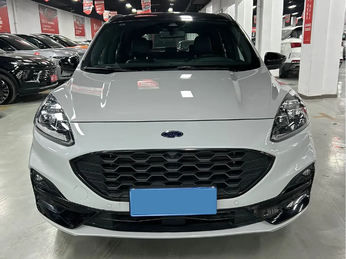 2024 Ford Escape 2.0T 248HP L4 8AT,autocango,china used car exporter,china ev exporter,chinese used car exporter,chinese used ev exporter