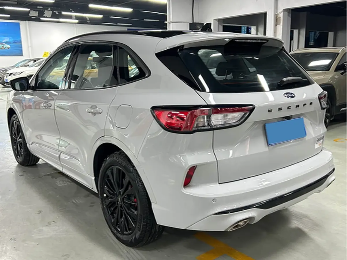 2024 Ford Escape 2.0T 248HP L4 8AT,autocango,china used car exporter,china ev exporter,chinese used car exporter,chinese used ev exporter