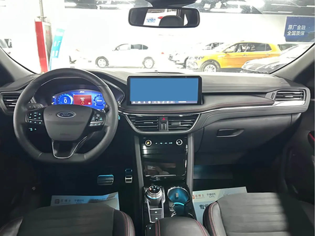 2024 Ford Escape 2.0T 248HP L4 8AT,autocango,china used car exporter,china ev exporter,chinese used car exporter,chinese used ev exporter