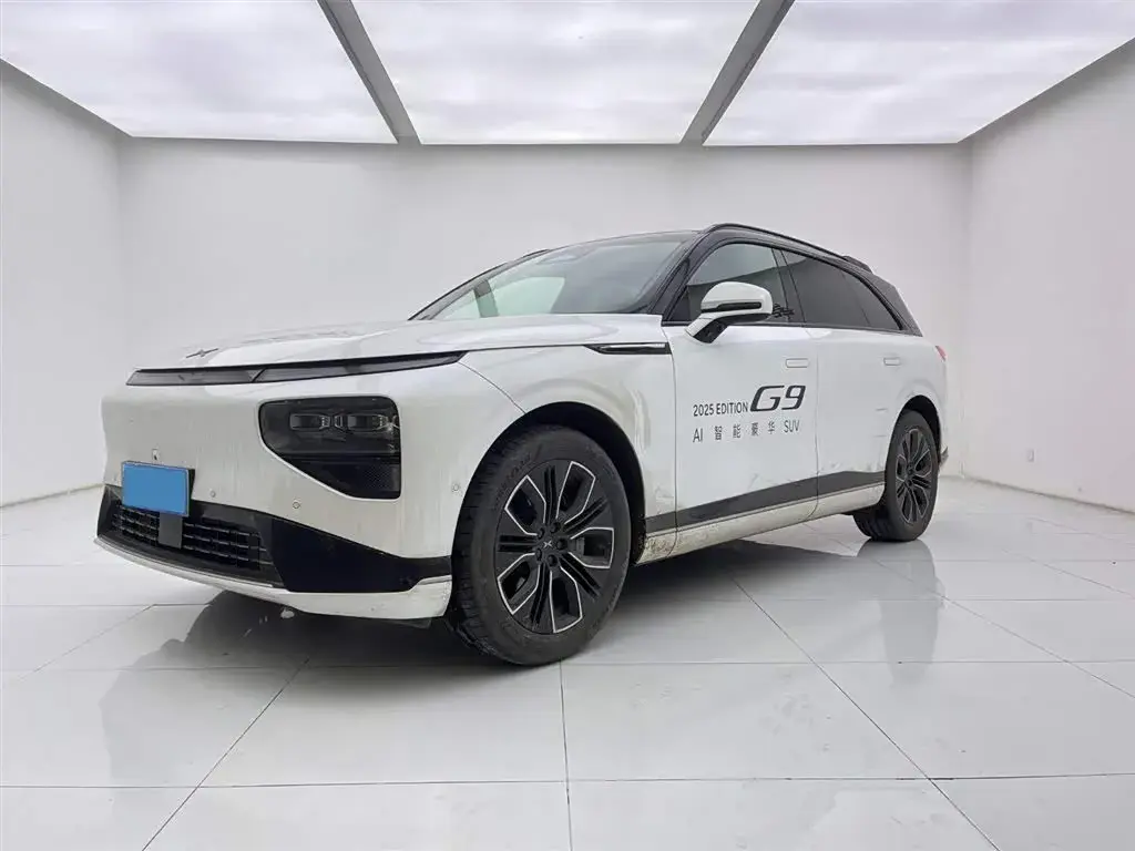 2025 Xpeng G9 BEV 79KWH