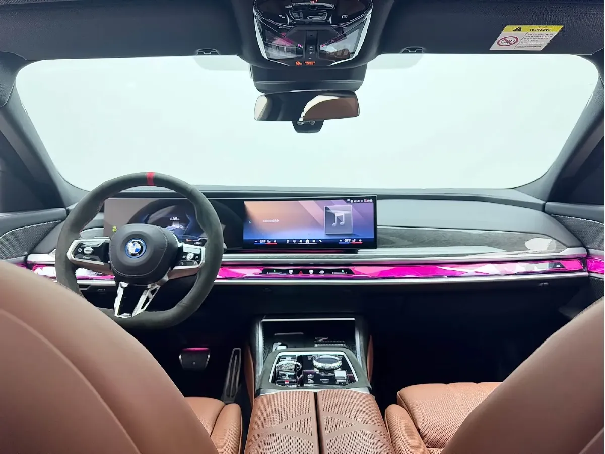 2023 BMW i7 BEV 101.7KWH,autocango,china used car exporter,china ev exporter,chinese used car exporter,chinese used ev exporter