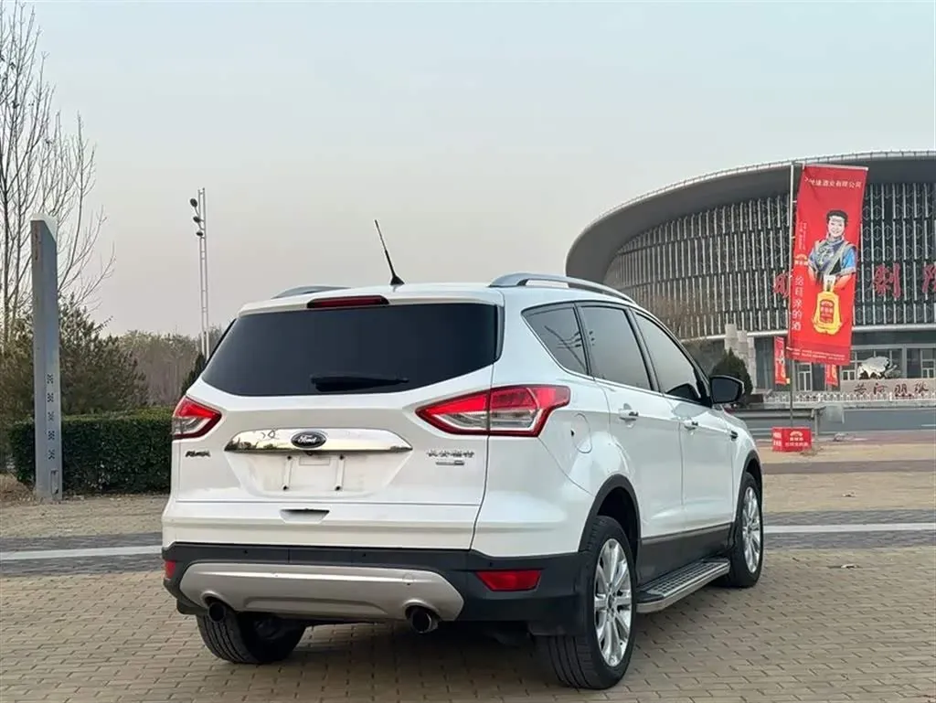 2013 Ford Kuga 1.6T 177HP L4 6AT,autocango,china used car exporter,china ev exporter,chinese used car exporter,chinese used ev exporter