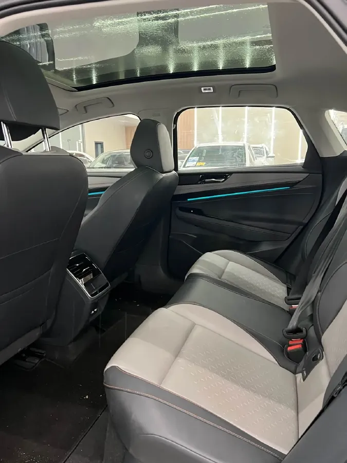 2024 Volkswagen ID.7 Vizzion BEV 84.8KWH,autocango,china used car exporter,china ev exporter,chinese used car exporter,chinese used ev exporter