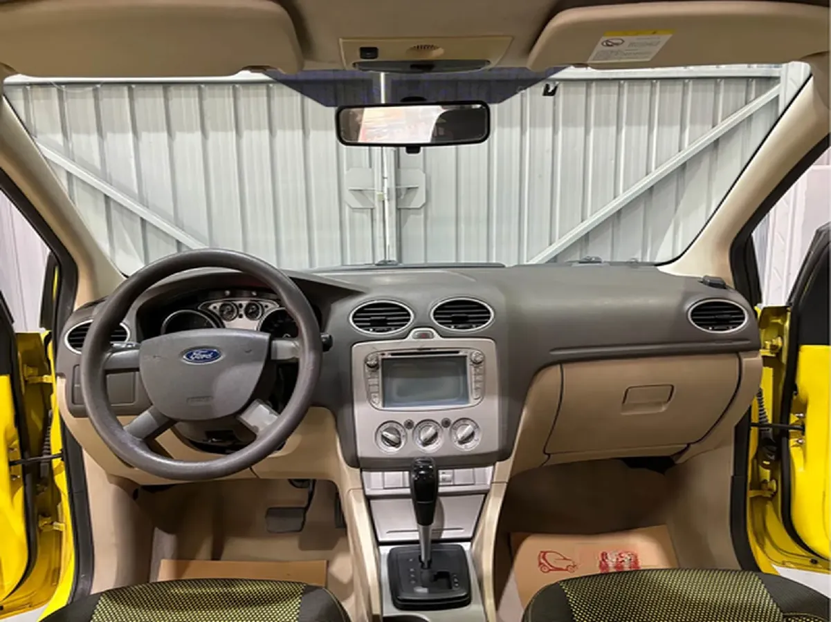 2011 Ford Focus 1.8L 124HP L4 4AT,autocango,china used car exporter,china ev exporter,chinese used car exporter,chinese used ev exporter