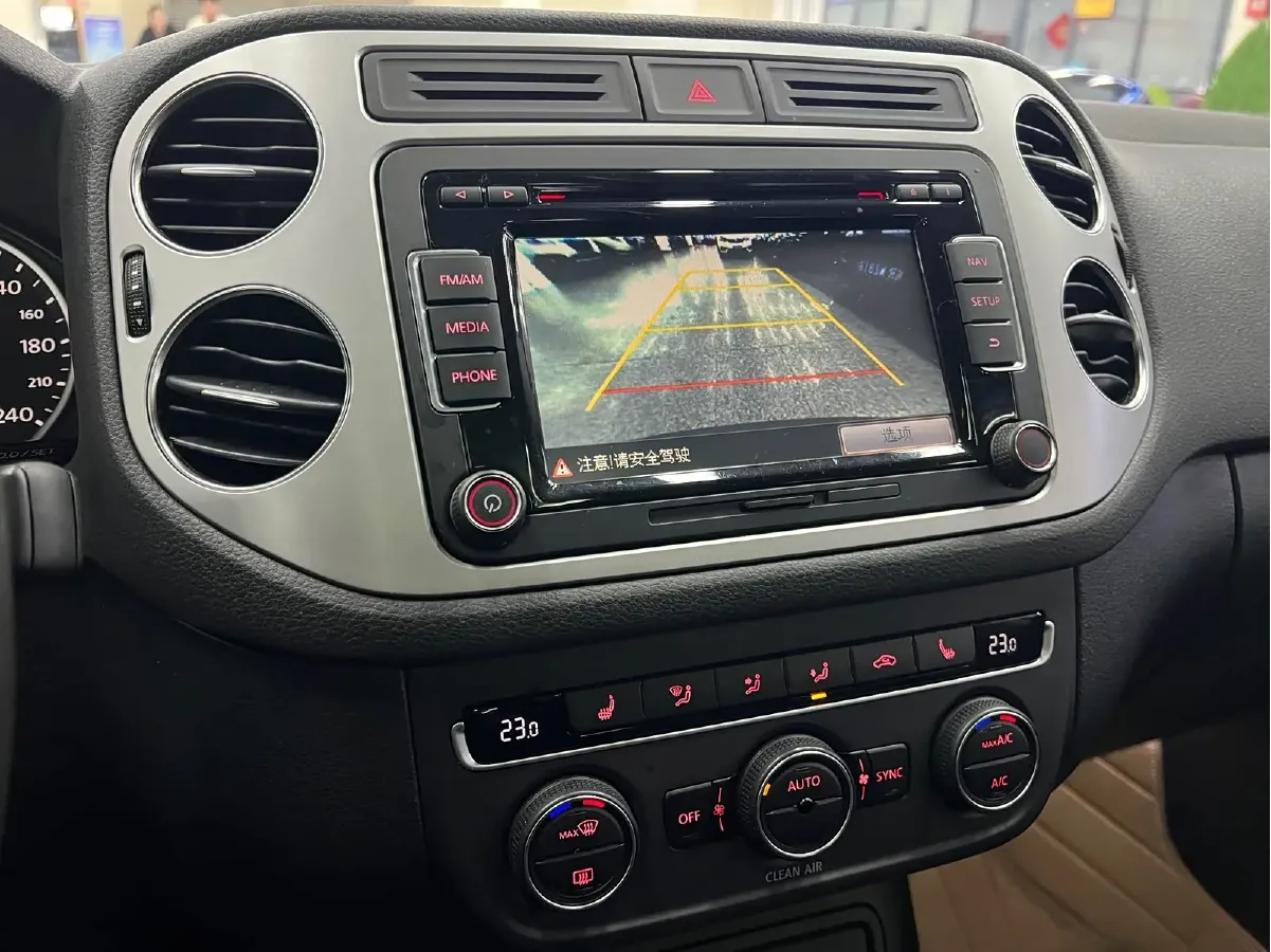 2016 Volkswagen Tiguan 1.8T 160HP L4 6AT,autocango,china used car exporter,china ev exporter,chinese used car exporter,chinese used ev exporter