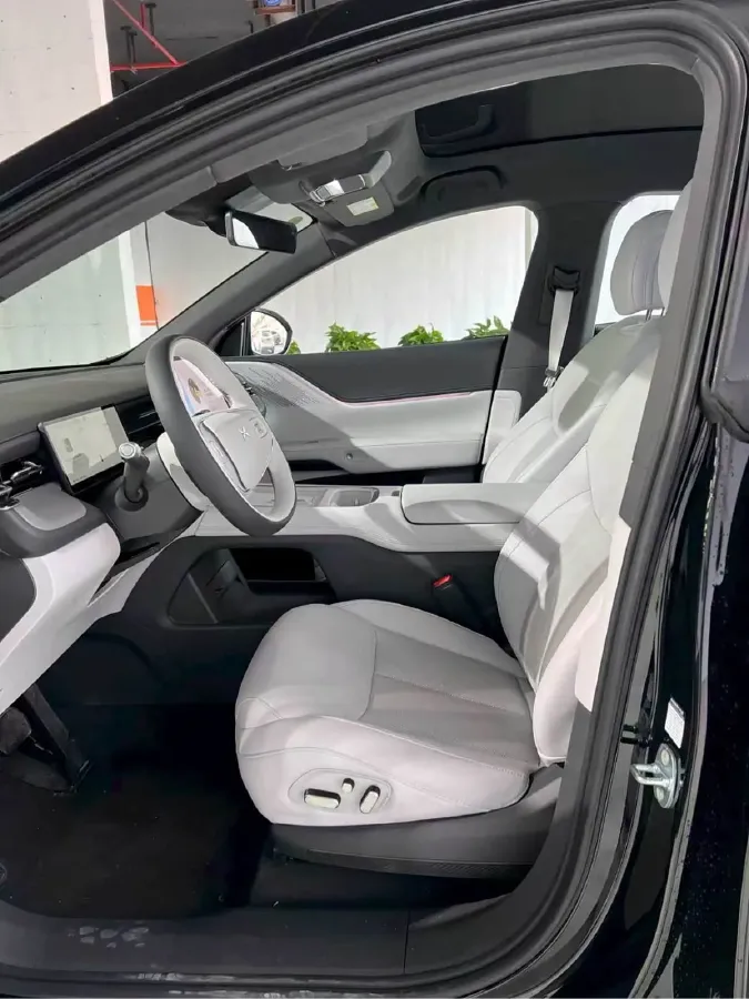 2025 Xpeng G6 BEV 68.5KWH,autocango,china used car exporter,china ev exporter,chinese used car exporter,chinese used ev exporter