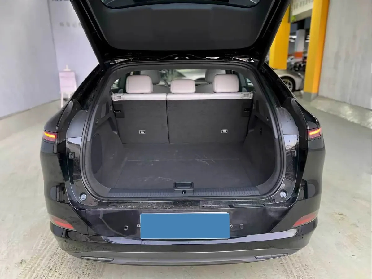 2025 Xpeng G6 BEV 68.5KWH,autocango,china used car exporter,china ev exporter,chinese used car exporter,chinese used ev exporter