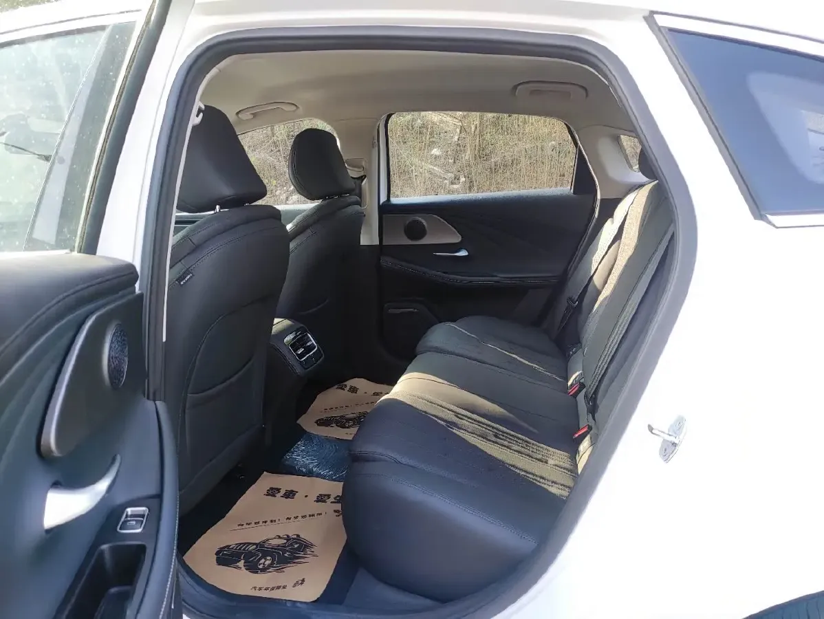 2024 Fulwin FulwinA8 1.5T 156HP L4 1DHT PHEV 18.3KWH,autocango,china used car exporter,china ev exporter,chinese used car exporter,chinese used ev exporter