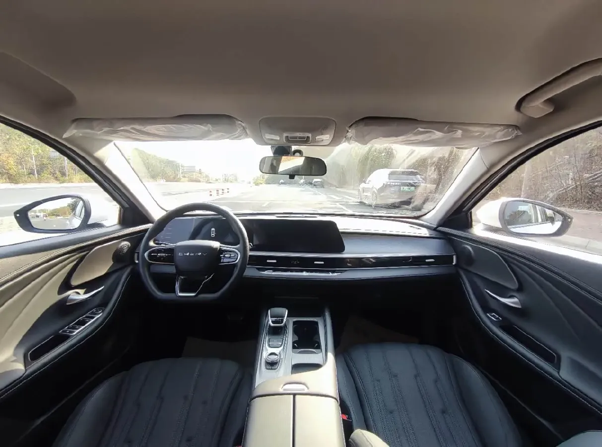 2024 Fulwin FulwinA8 1.5T 156HP L4 1DHT PHEV 18.3KWH,autocango,china used car exporter,china ev exporter,chinese used car exporter,chinese used ev exporter