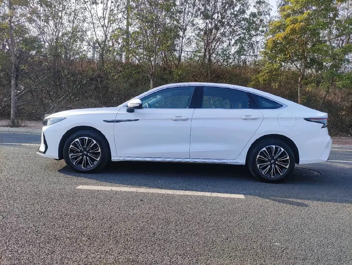 2024 Fulwin FulwinA8 1.5T 156HP L4 1DHT PHEV 18.3KWH,autocango,china used car exporter,china ev exporter,chinese used car exporter,chinese used ev exporter